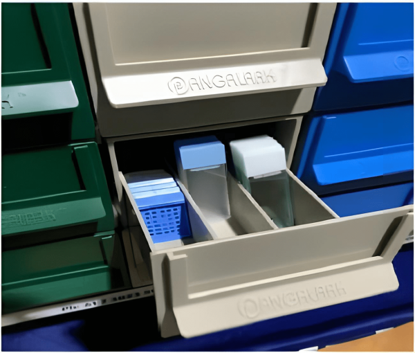 Lark Storage System